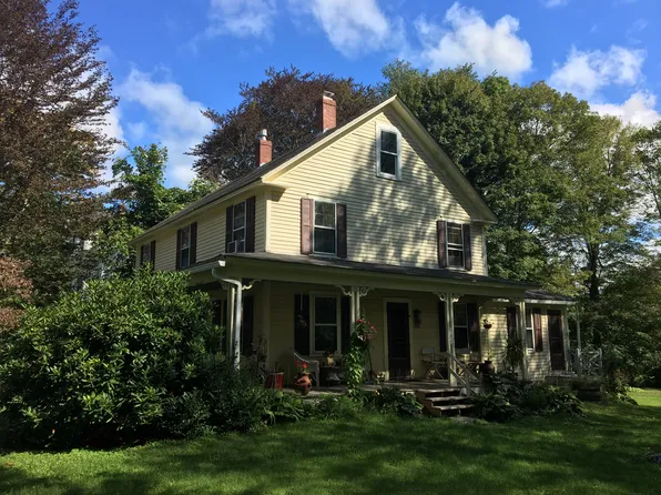 43 Woodstock Rd, Pomfret Center, CT 06259