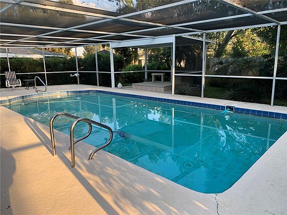 3rd image of 1380 S Lake Roy Dr