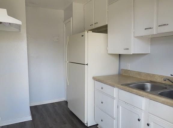 3rd image of 601 Gordon St #2