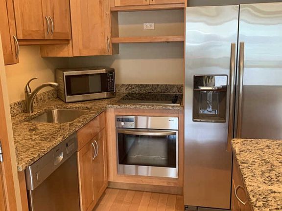 4th image of 211 E Ohio St APT 1411