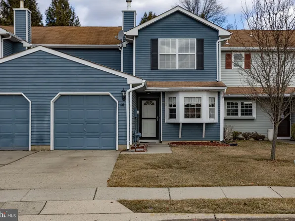 14 Gloucester Ct, Bordentown, NJ 08505