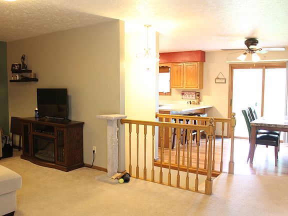 4th image of 204 Blaine St