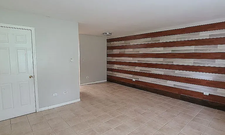 105 Dover Dr #3 — Photo 1
