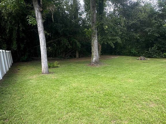 5th image of 820 W Bellamy Dr