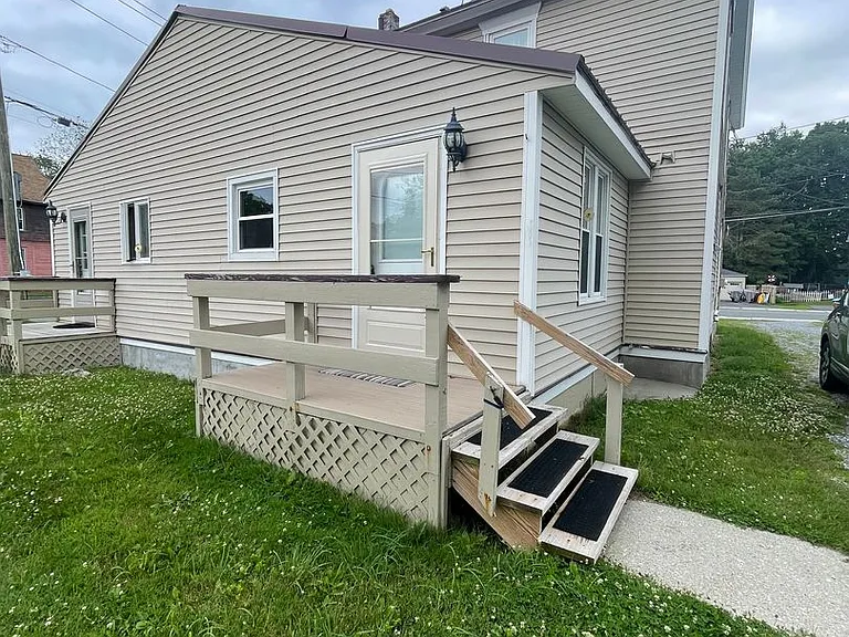 67 Carson Ave — Photo 19