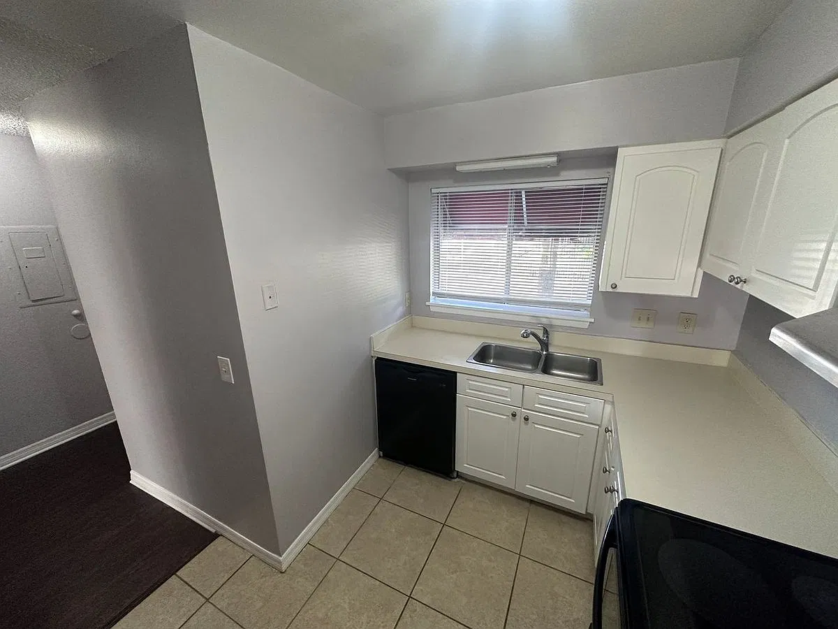 4207 S. Semoran Blvd #7 — Photo 3