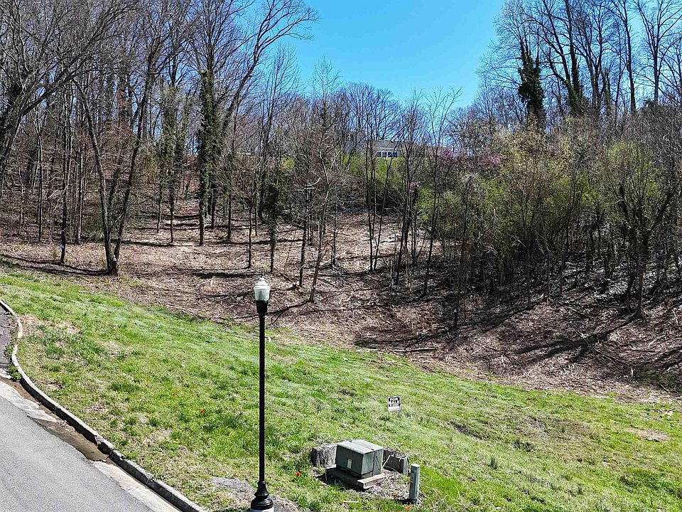 2nd image of 16 Timberwalk Dr #17