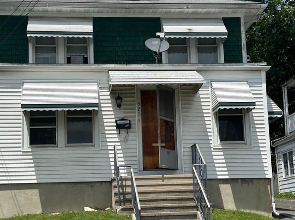 525 Maple St FLOOR 1