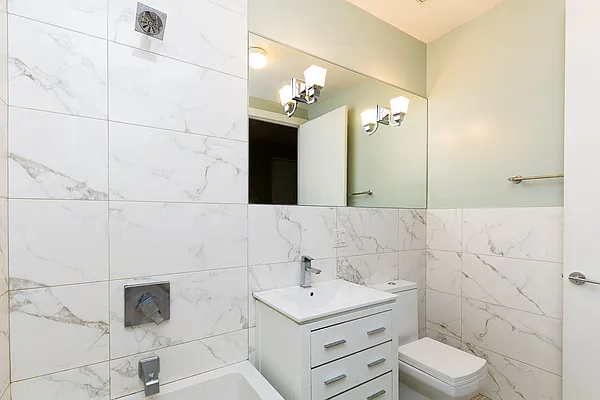Rented by Nooklyn NYC LLC | media 25
