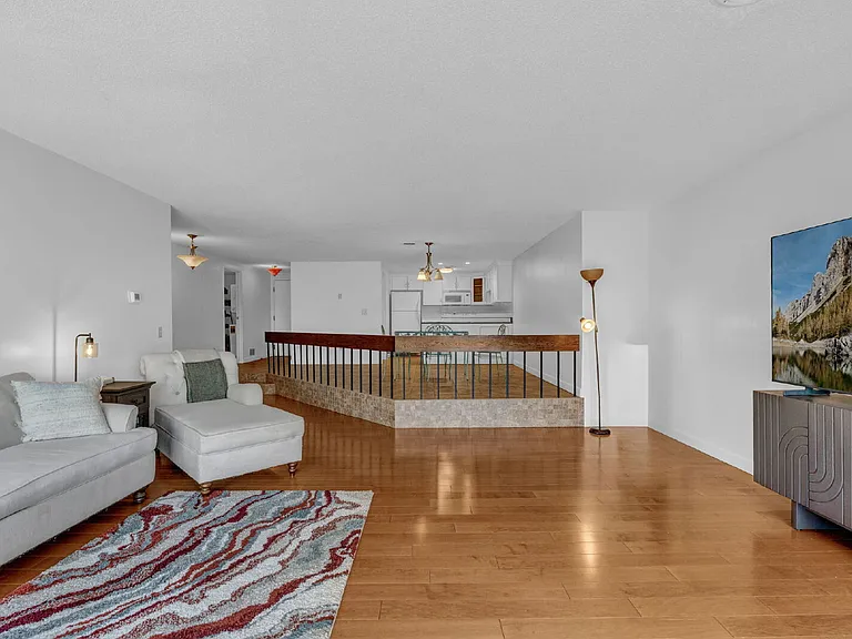 112 Franklin St #C2 — Photo 14