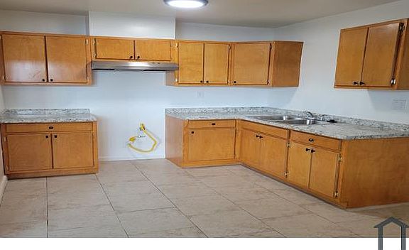 4th image of 6811 10th Ave #5