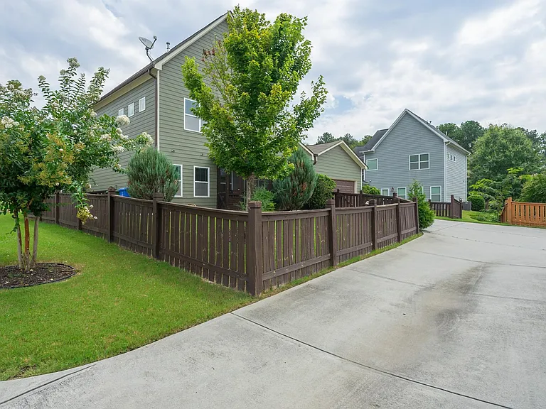 1738 Hollingsworth Blvd NW — Photo 27