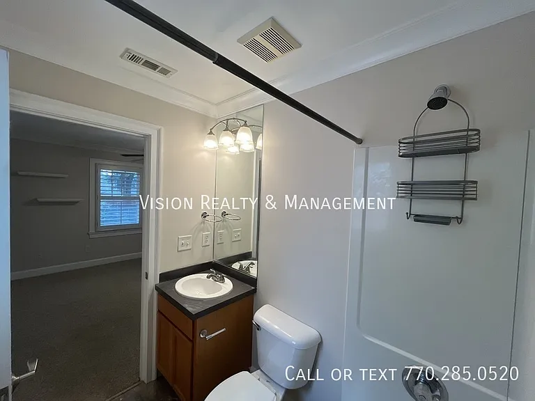 977 Cummings St SE — Photo 40