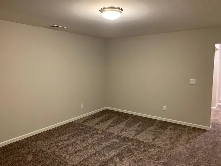 6260 Townley Way — Photo 2