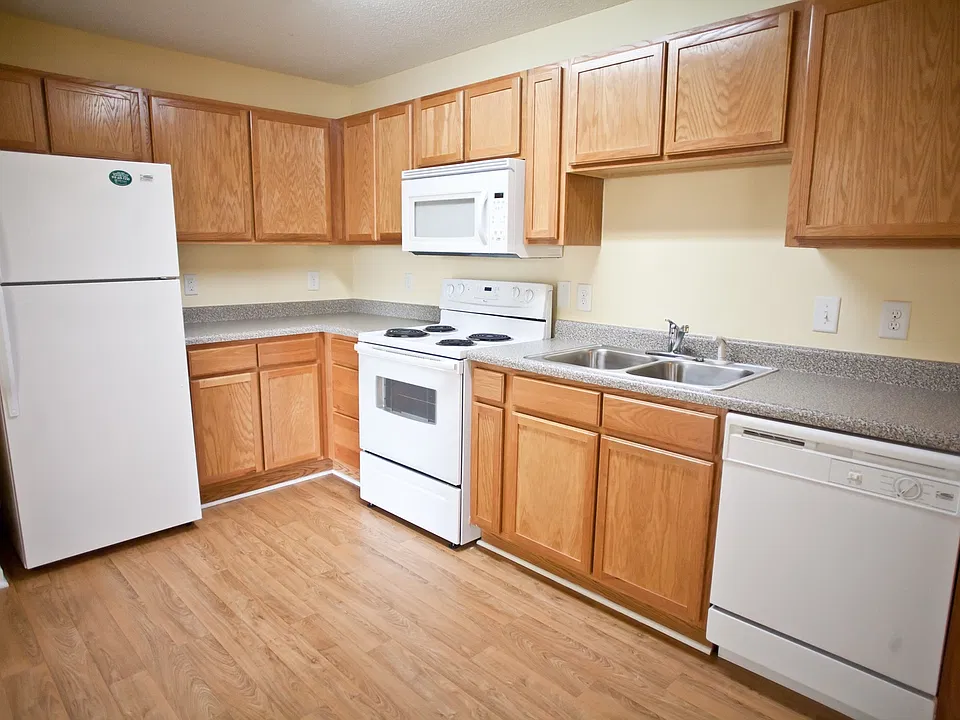 110 S Roberson St #2