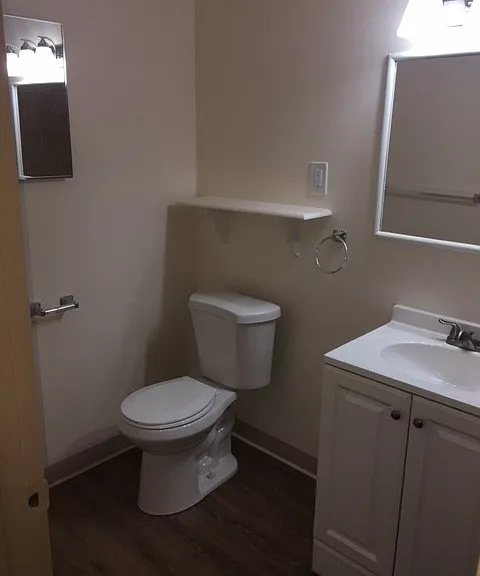 Rockwood Manor — Photo 9