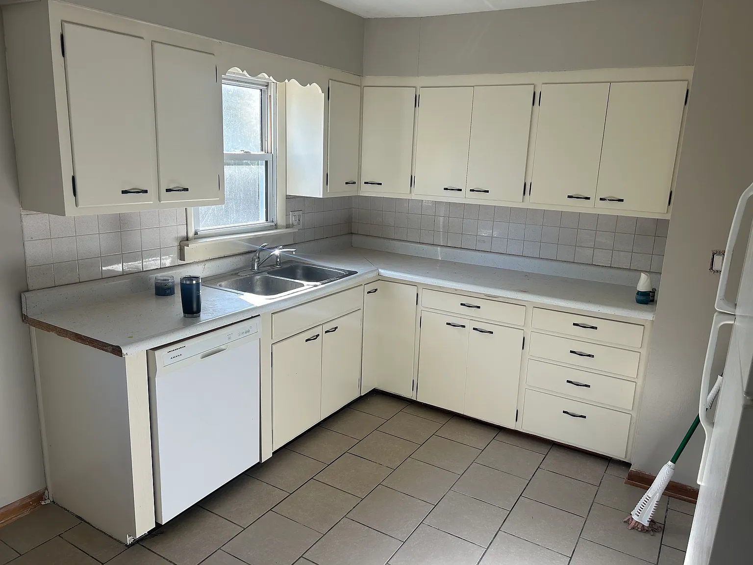 3 bed, 1100 sqft, $1,650 — Photo 1