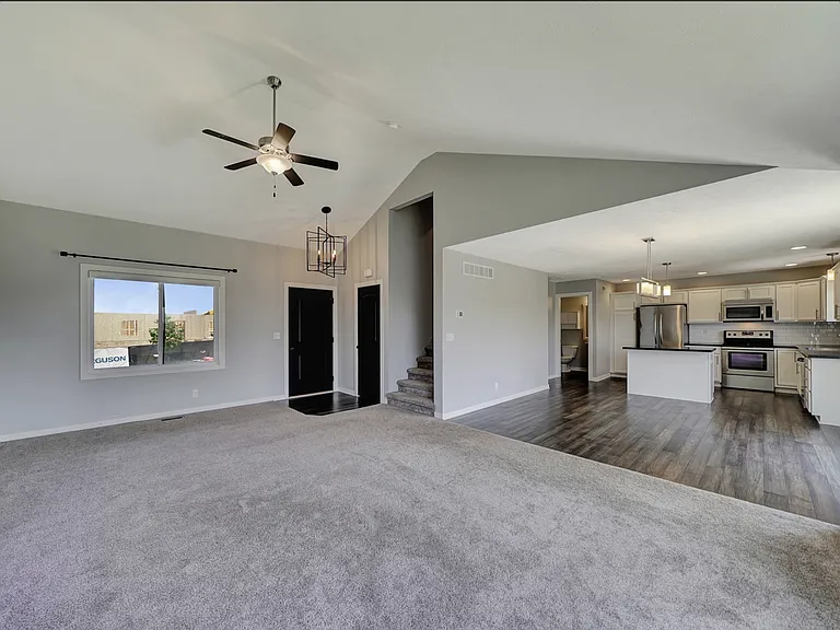 7339 Yankee Woods Dr — Photo 2