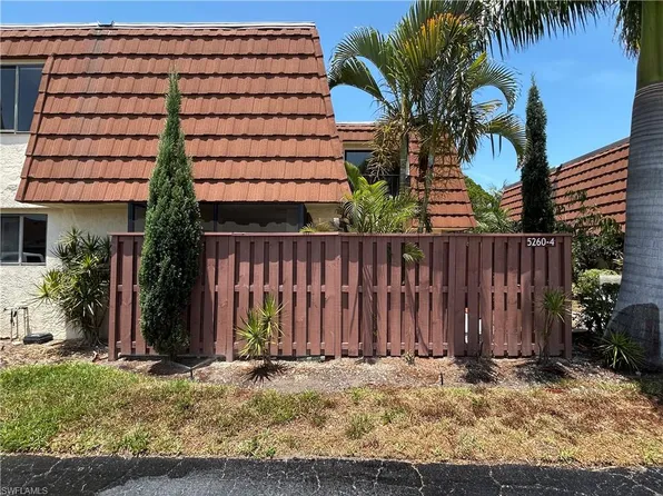 5260 Cedarbend Dr APT 4, Fort Myers, FL 33919
