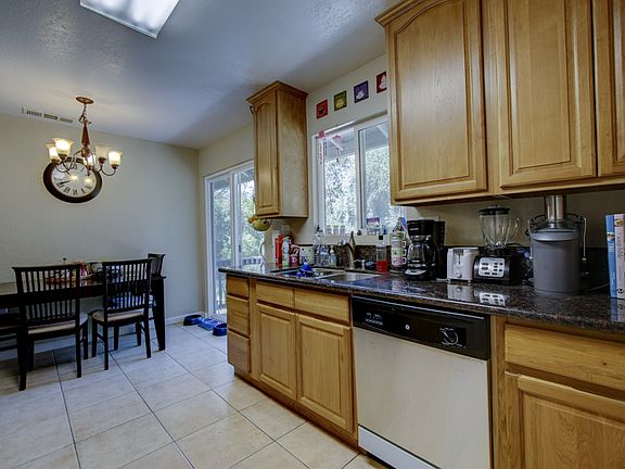 4th image of 5921 Wedgewood Ave