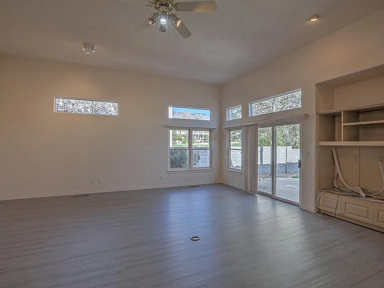 11240 Los Lagos NE — Photo 8