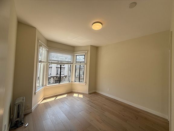 5th image of 1658 Sacramento St APT 6
