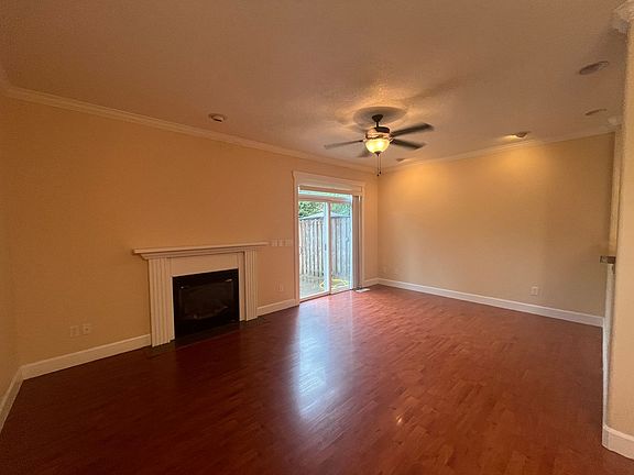 3rd image of 1242 SE Roberts Ave