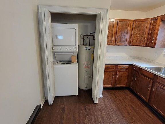 3rd image of 848 Pine St #848