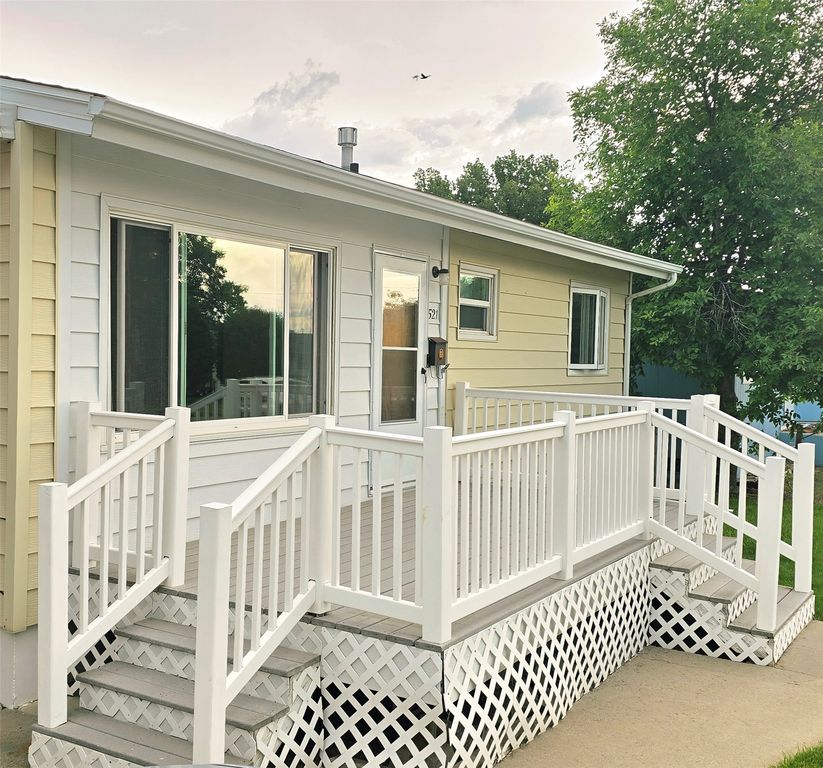 521 25th Ave NE, Great Falls, MT - View 2