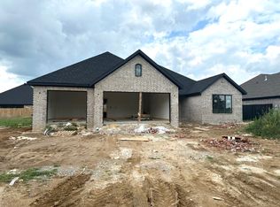 1295 Carrara St, Springdale, AR 72762