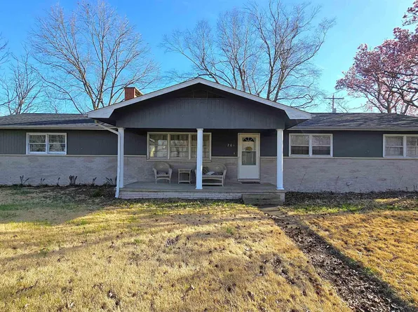 201 S Dean St, Royalton, IL 62983