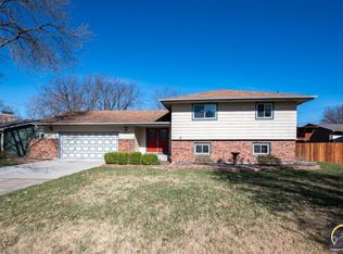 2608 SE 30th St, Topeka, KS 66605