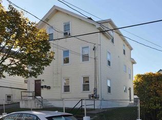 52 Jefferson Ave, Pawtucket, RI 02860