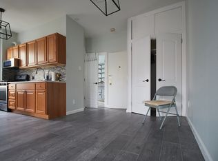 32-42 44th St #3R, Astoria, NY 11103