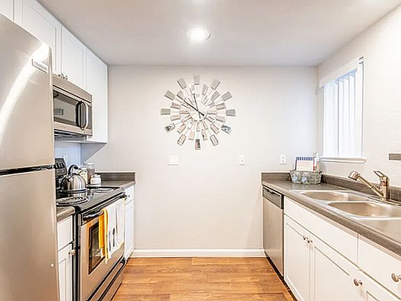 The Edge Kitchen