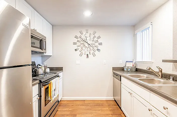 The Edge Kitchen