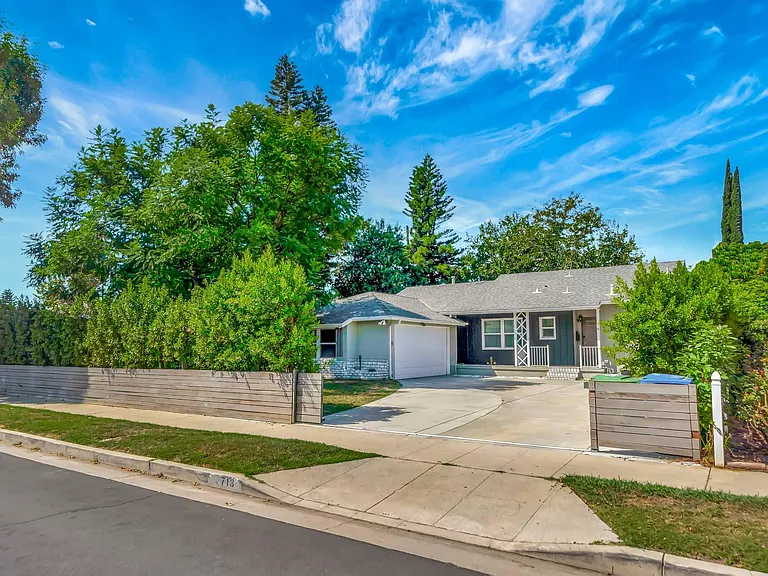 7715 Oakdale Ave — Photo 34