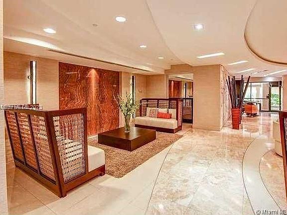 5th image of 2555 Collins Ave APT 2410
