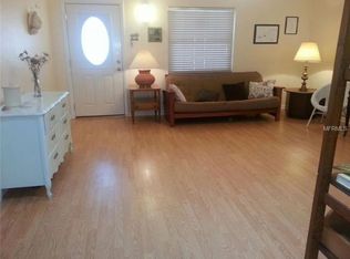 930 14th Ave SW, Largo, FL 33770