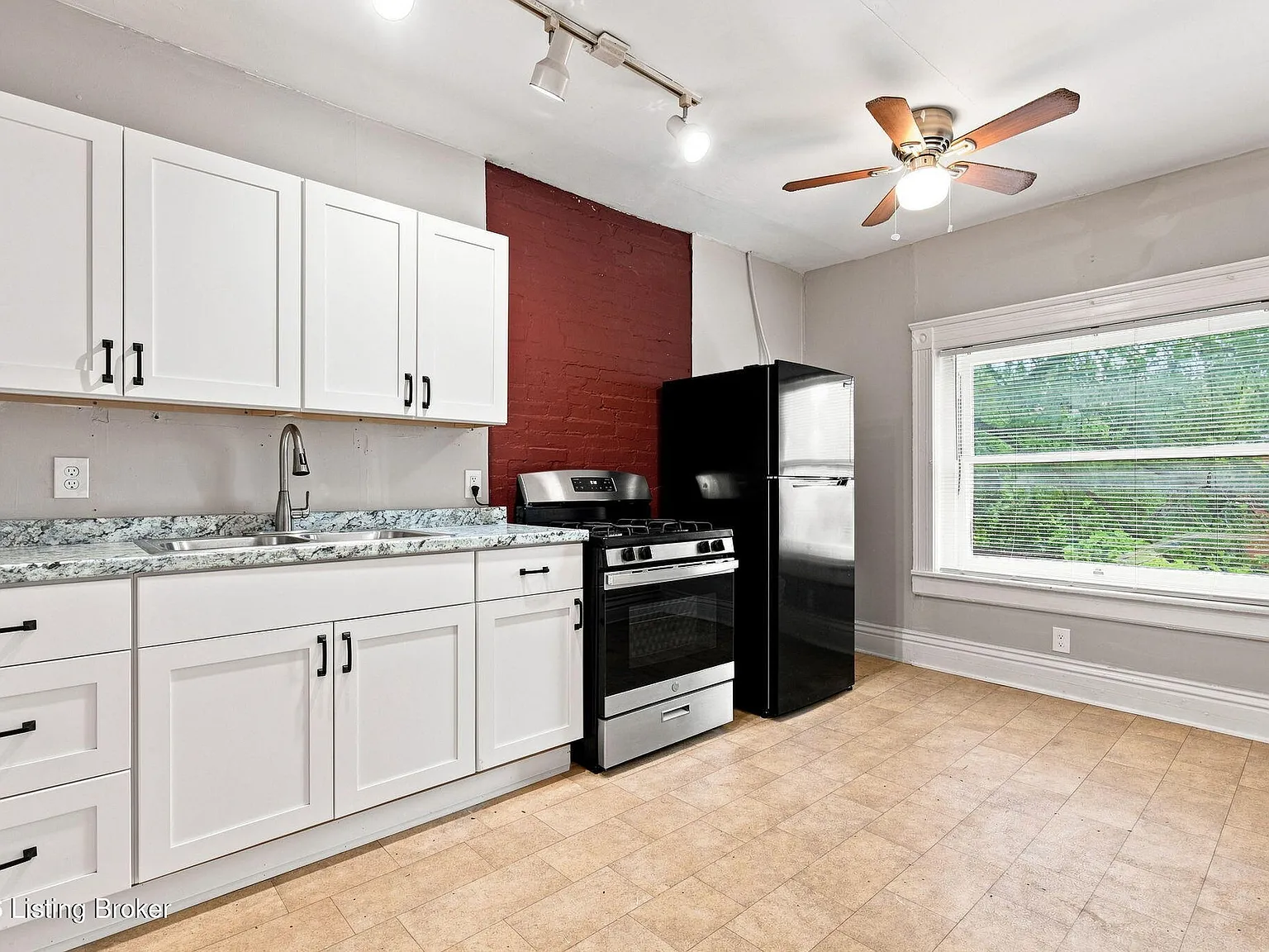 1 bed, 1.0 bath, 750 sqft, $895 — Photo 3