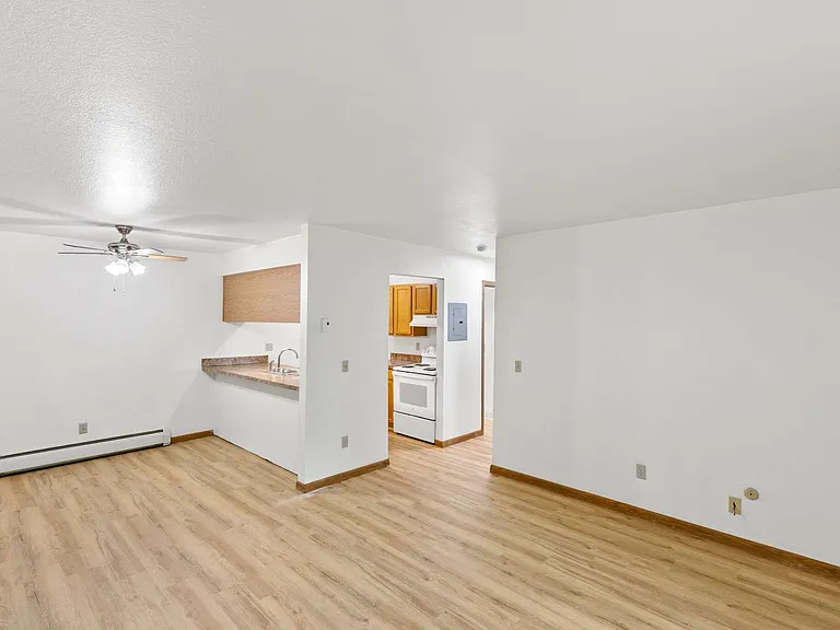 York Hills Apartments ( York Hills Apts LLC) — Photo 9