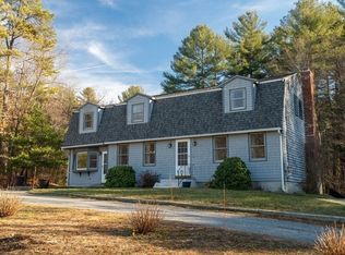 54 Grove St, Upton, MA 01568