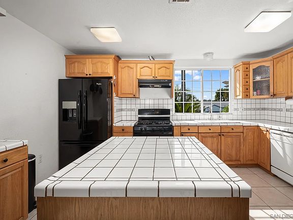 2nd image of 4454 Cynthia Pl