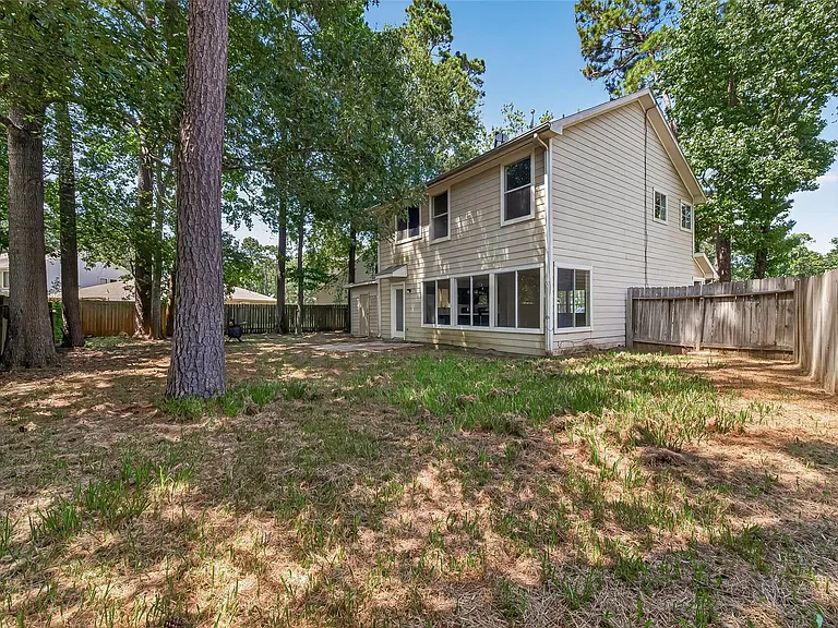 18174 Woodsdale Ct — Photo 33