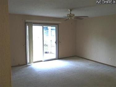 3rd image of 712 Tollis Pkwy #A