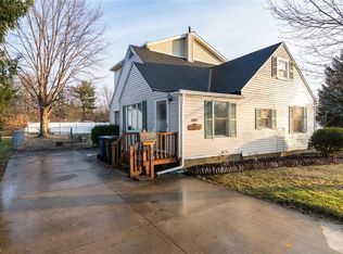 889 S Main St, Amherst, OH 44001