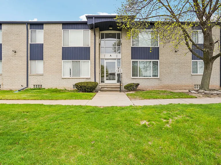 Outer Drive Manor Apartments — Photo 71
