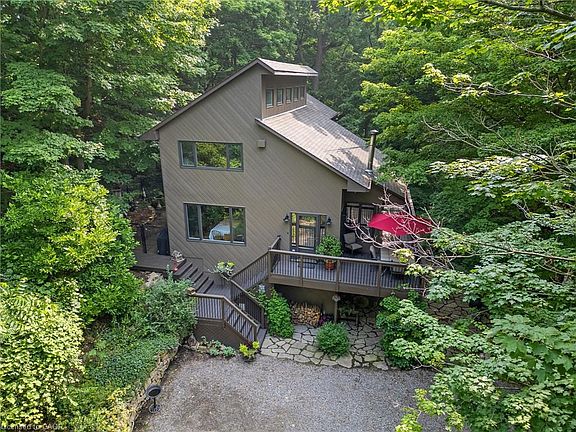 4th image of 141 Valley Rd
