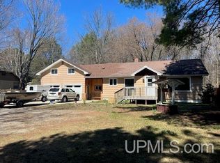 4320 1375th Rd, Gladstone, MI 49829