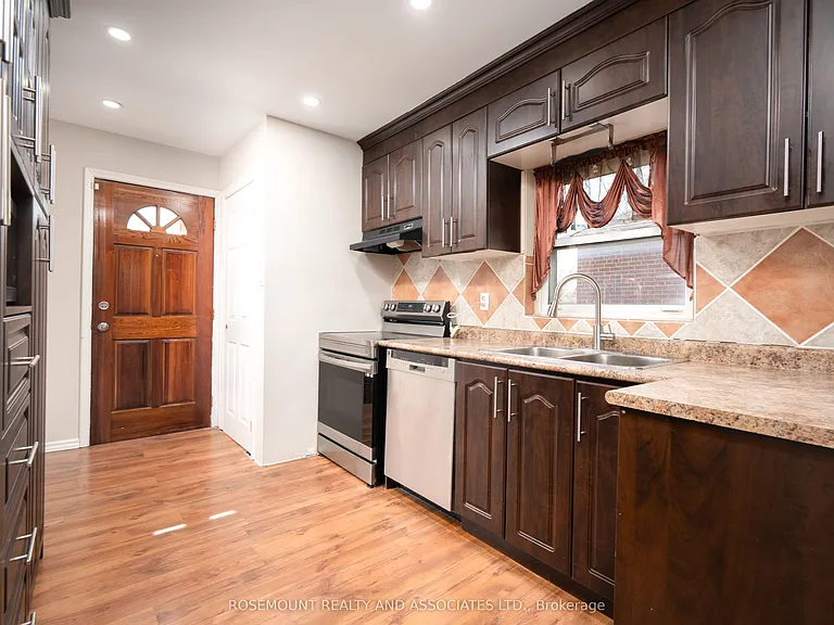 32 Maywood Park #UPPER — Photo 4